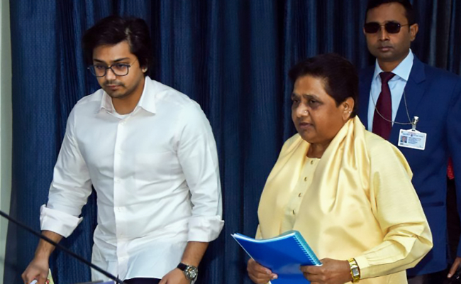 Mayawati names nephew Akash as chief national coordinator of BSP